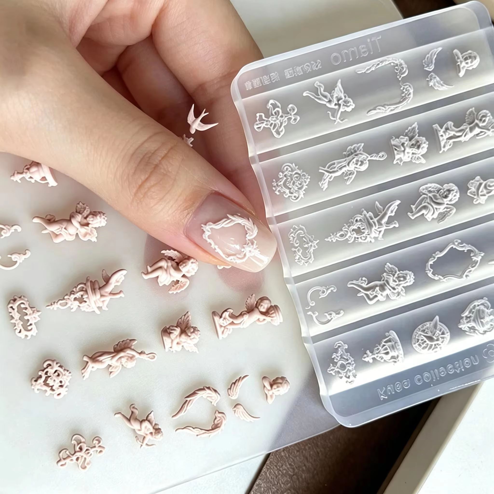 Resin Art Templates Free - 1 adet 3D Vintage Cupid ve